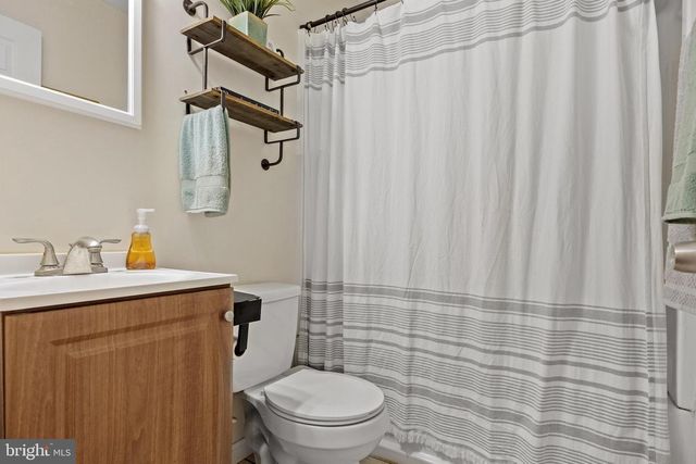 802 S 6TH STREET, Vineland, NJ 08360