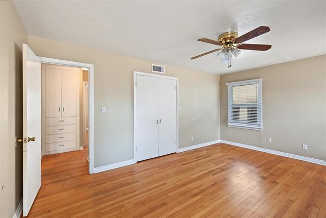 1728 NW 63rd Street, Nichols Hills, OK 73116