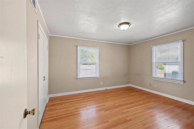 1728 NW 63rd Street, Nichols Hills, OK 73116