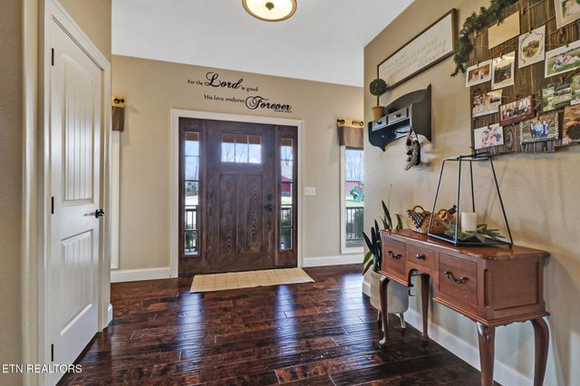 370 Randolph Rd, Crossville, TN 38555