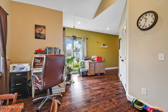 370 Randolph Rd, Crossville, TN 38555