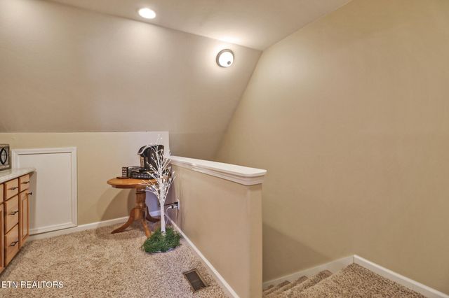 370 Randolph Rd, Crossville, TN 38555