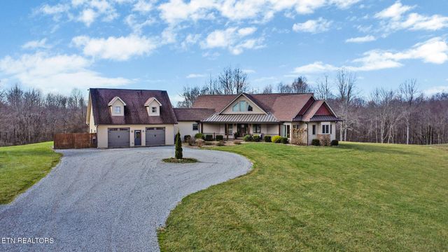 370 Randolph Rd, Crossville, TN 38555