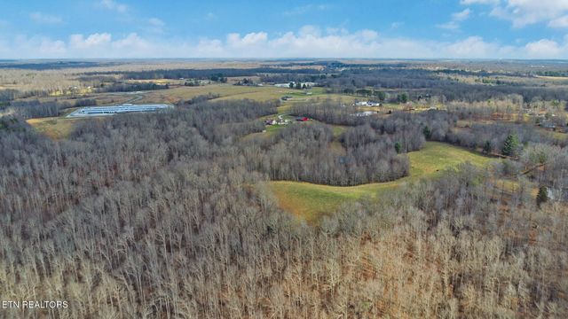 370 Randolph Rd, Crossville, TN 38555