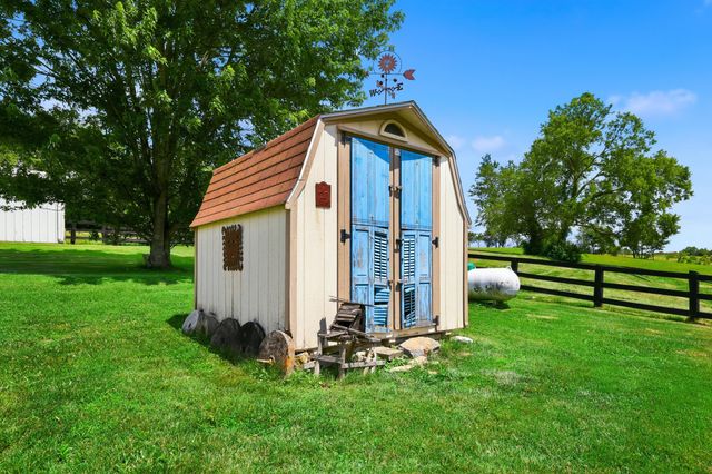 1566 Old Danville Road, Lancaster, KY 40444