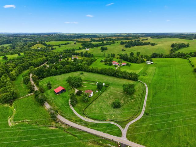 1566 Old Danville Road, Lancaster, KY 40444