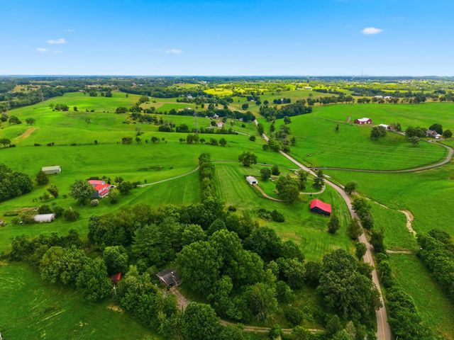 1566 Old Danville Road, Lancaster, KY 40444