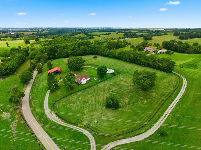 1566 Old Danville Road, Lancaster, KY 40444