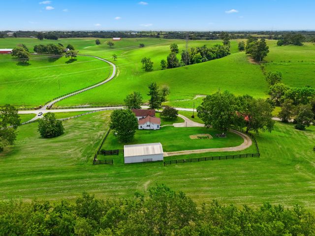 1566 Old Danville Road, Lancaster, KY 40444