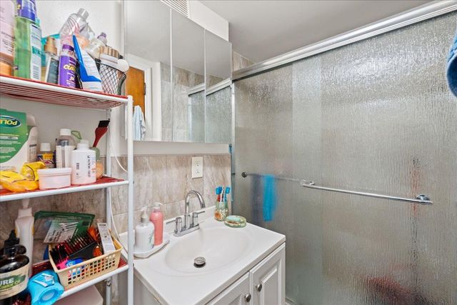 716 Hemlock Street, New York City, NY 11208