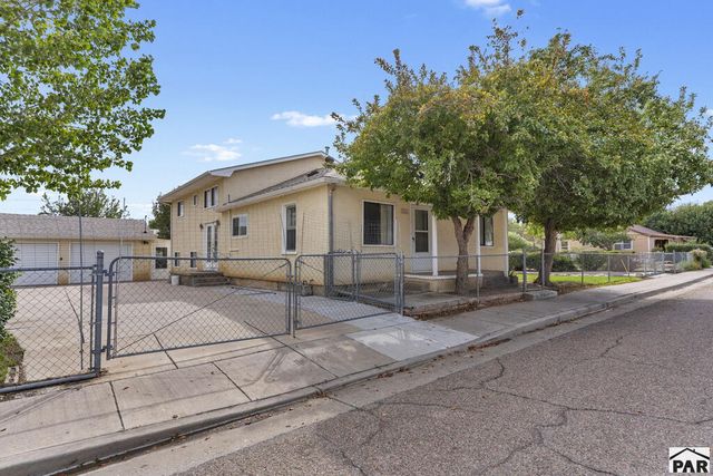 2704 E 9th St, Pueblo, CO 81001