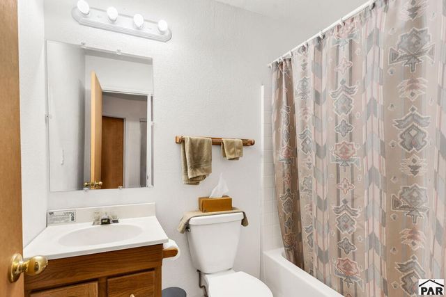 2704 E 9th St, Pueblo, CO 81001