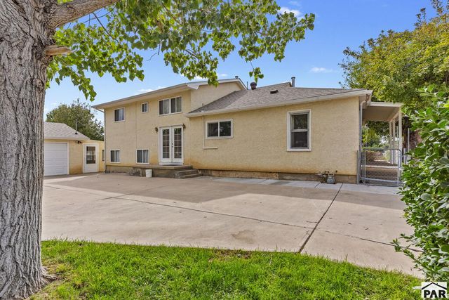 2704 E 9th St, Pueblo, CO 81001