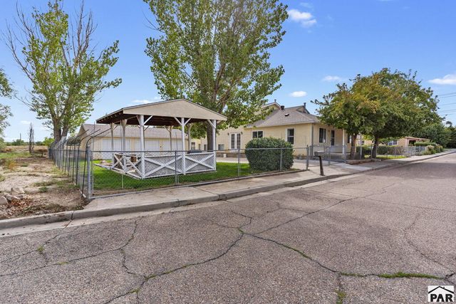 2704 E 9th St, Pueblo, CO 81001