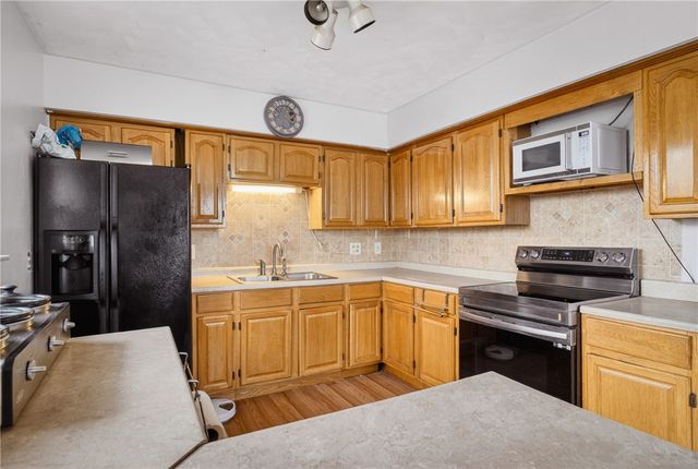 1006 Grant Ave, Monessen, PA 15062