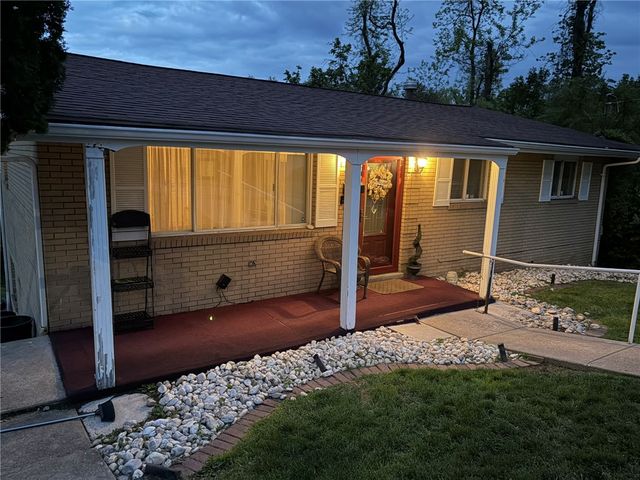 1006 Grant Ave, Monessen, PA 15062
