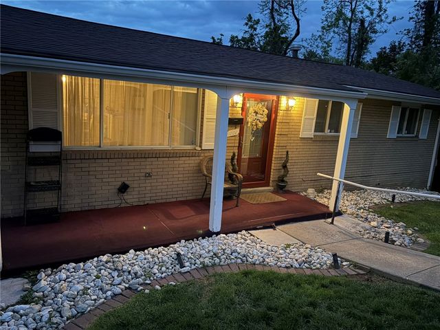 1006 Grant Ave, Monessen, PA 15062