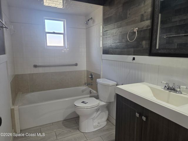 458 Coral Avenue SE, Palm Bay, FL 32909