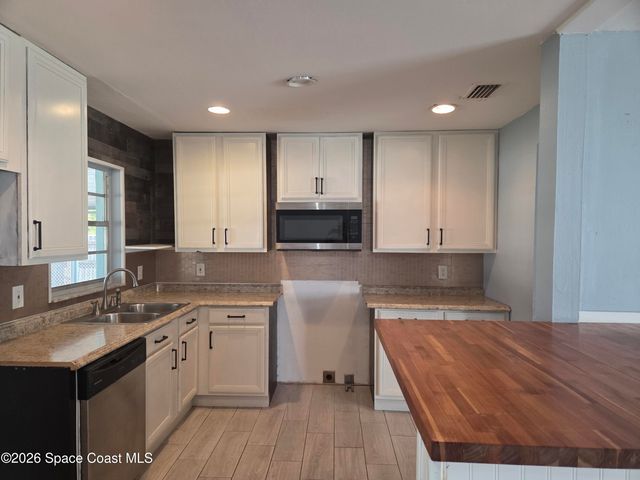 458 Coral Avenue SE, Palm Bay, FL 32909