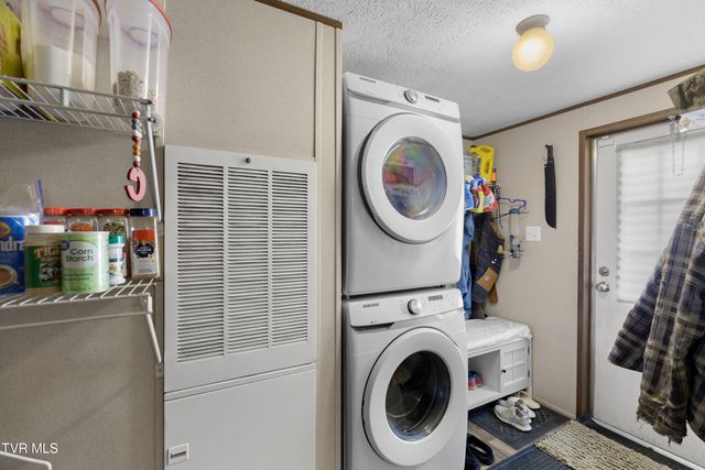 1473 State Highway 33, Tazewell, TN 37879