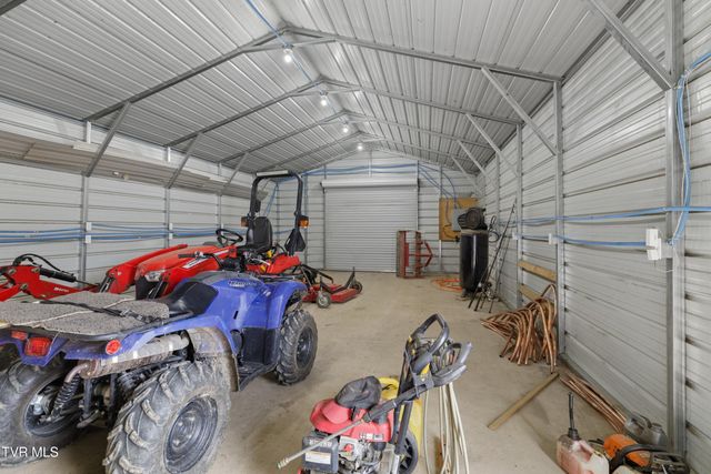 1473 State Highway 33, Tazewell, TN 37879