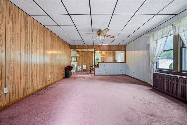 161 W Beechwood Rd, North Beaver Twp, PA 16112