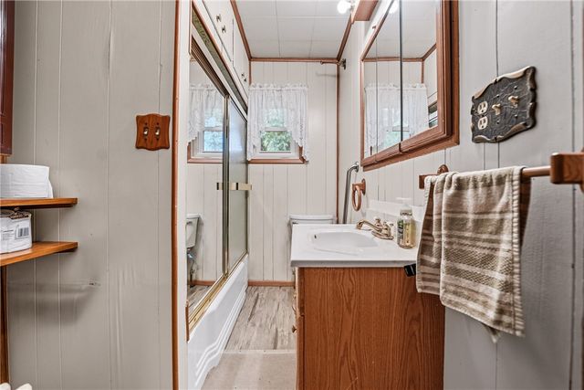 161 W Beechwood Rd, North Beaver Twp, PA 16112