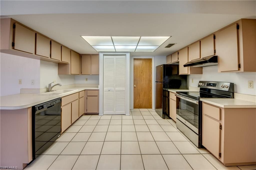 Image 37 of property listing at 3421/3423 Skyline BLVD, Cape Coral, FL 33914