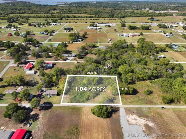 1920 Green Meadow Road, Checotah, OK 73160