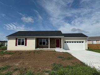 903 Sunridge Drive, Beatrice, NE 68310