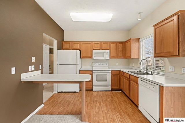 1014 Gold Coast Road, Papillion, NE 68046