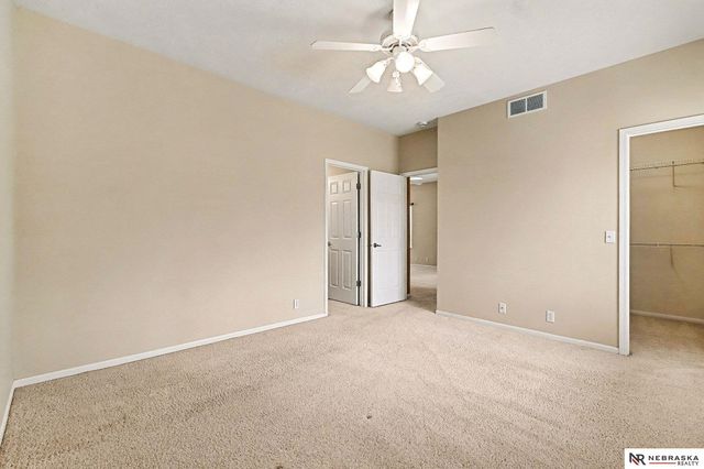 1014 Gold Coast Road, Papillion, NE 68046