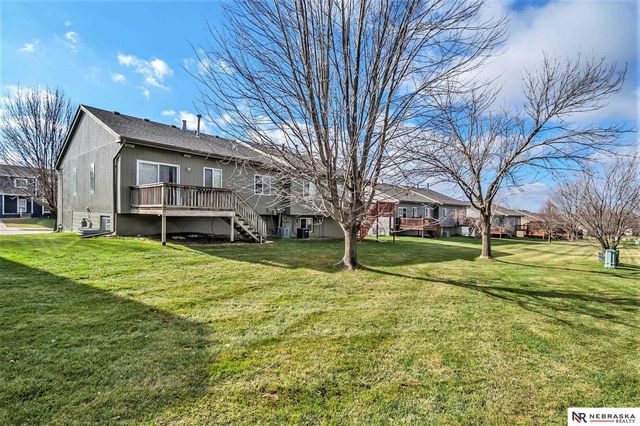 1014 Gold Coast Road, Papillion, NE 68046
