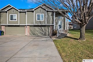 1014 Gold Coast Road, Papillion, NE 68046