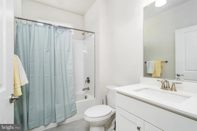 121 CONGRESSIONAL COURT, Moorestown, NJ 08057