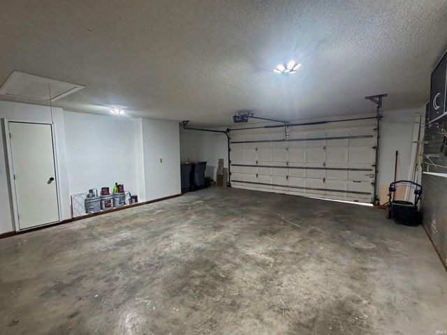 929 N Plymouth Court, Bloomington, IN 47408