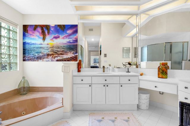 507 Lakeway Dr, St Augustine, FL 32080