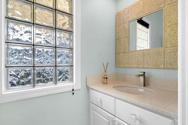 507 Lakeway Dr, St Augustine, FL 32080