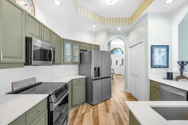 507 Lakeway Dr, St Augustine, FL 32080