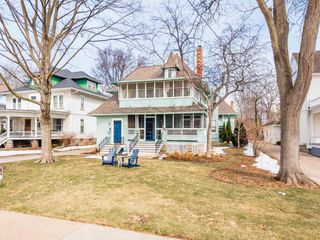 1016 WASHINGTON AVENUE, Oshkosh, WI 54901