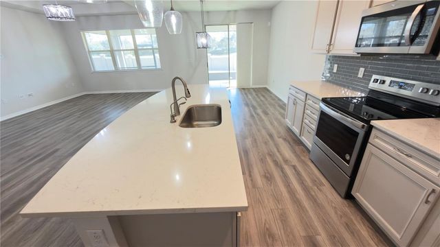 7360 POOL COMPASS LOOP, Wesley Chapel, FL 33545