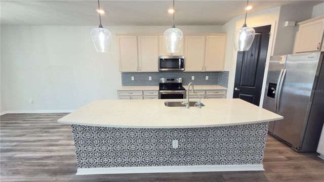 7360 POOL COMPASS LOOP, Wesley Chapel, FL 33545