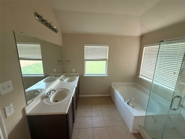 2105 Thistle Lane, Forney, TX 75126