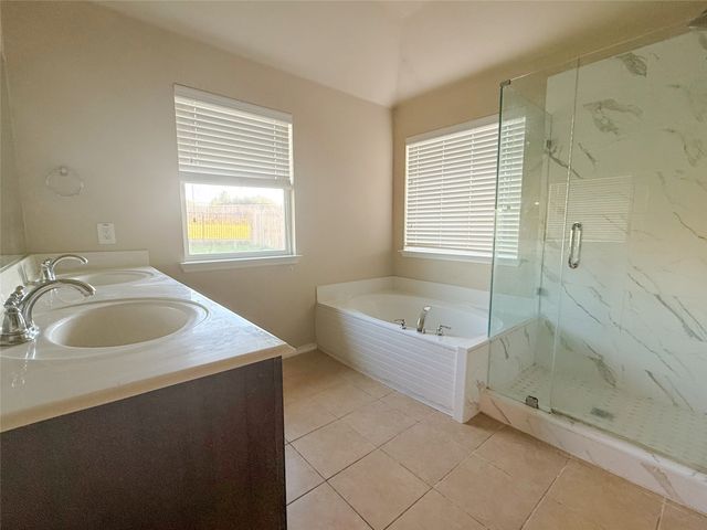 2105 Thistle Lane, Forney, TX 75126