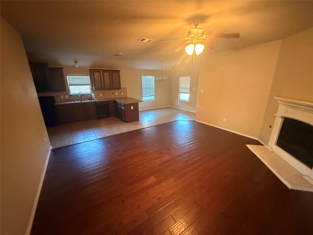 2105 Thistle Lane, Forney, TX 75126