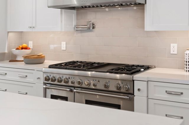 311 Linfield Drive, Menlo Park, CA 94025