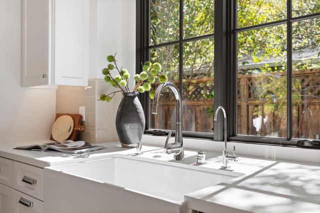 311 Linfield Drive, Menlo Park, CA 94025