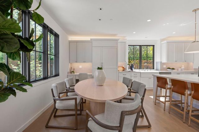 311 Linfield Drive, Menlo Park, CA 94025