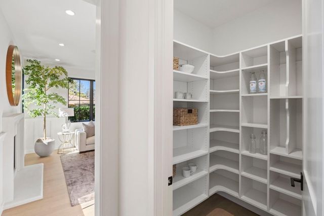 311 Linfield Drive, Menlo Park, CA 94025