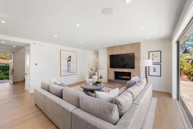 311 Linfield Drive, Menlo Park, CA 94025